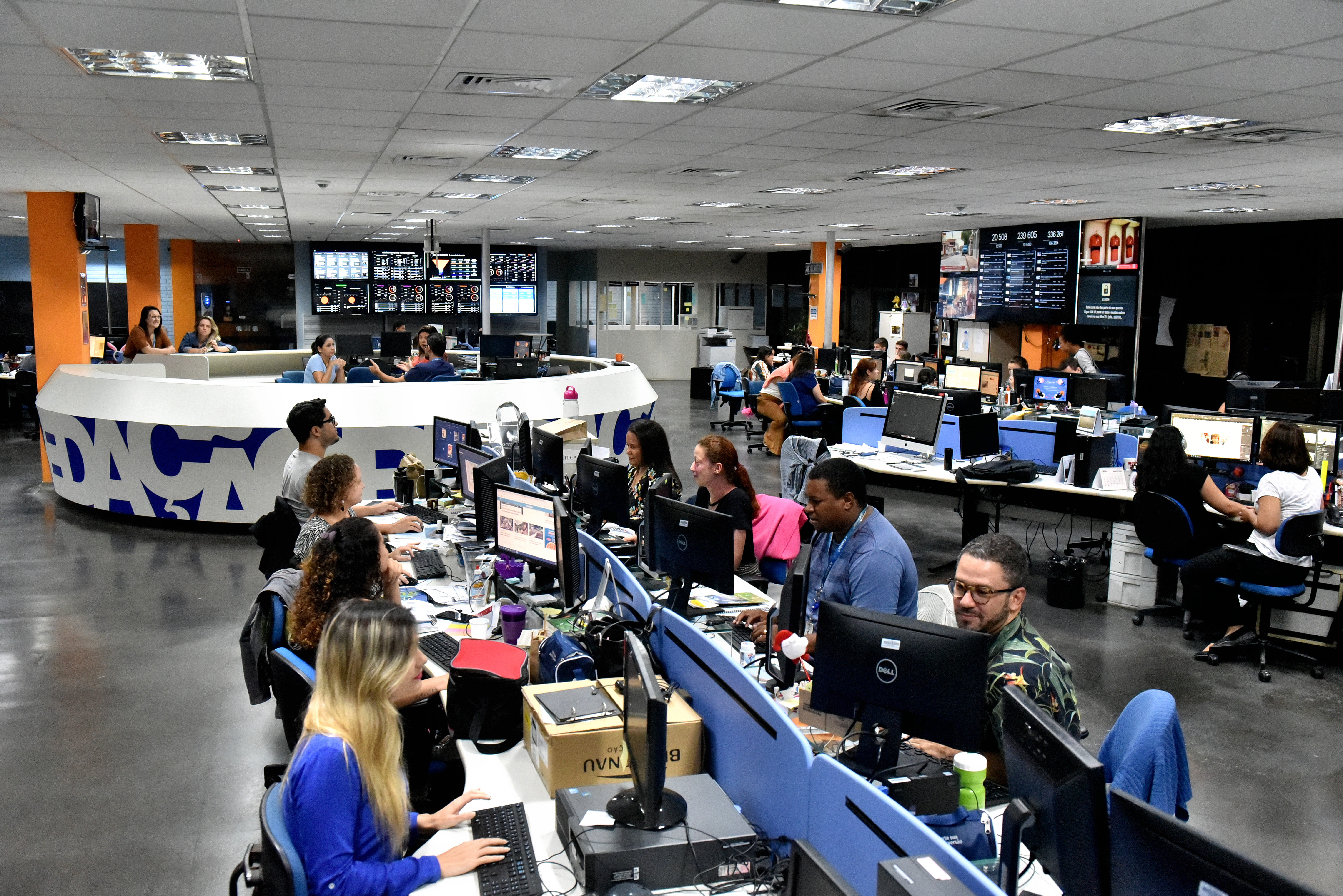 Equipe de A Gazeta reunida